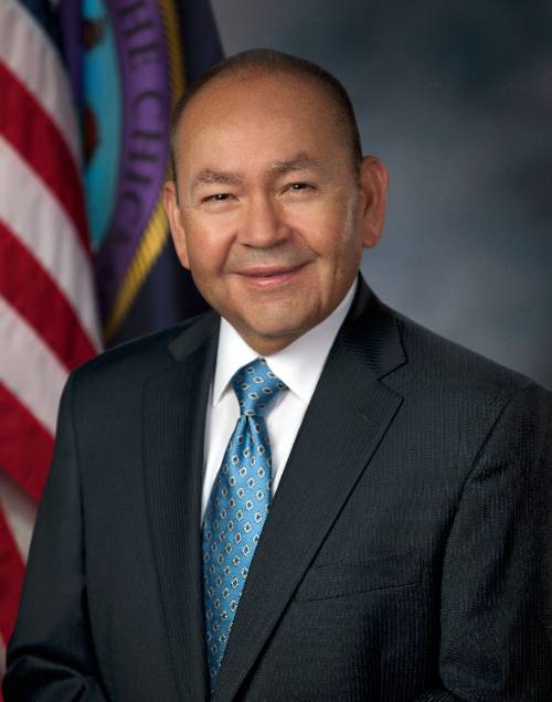 Governor Bill Anoatubby headshot Governor Bill Anoatubby headshot