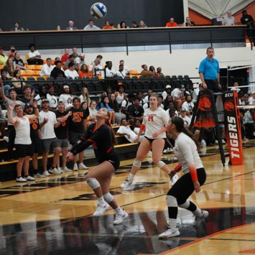 ECU Volleyball vs SWOSU 9.26.24