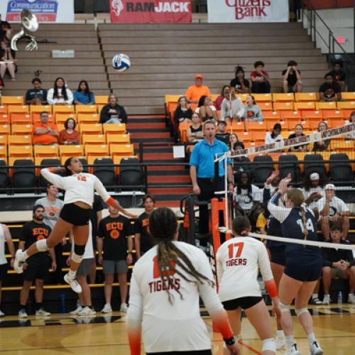 ECU Volleyball vs SWOSU 9.26.24