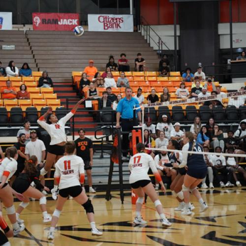 ECU Volleyball vs SWOSU 9.26.24