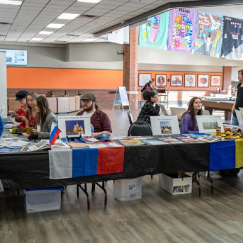 Students at Go Global Fair.