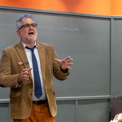 Dr. Jeffrey Gibson Speaking at Go Global Fair.