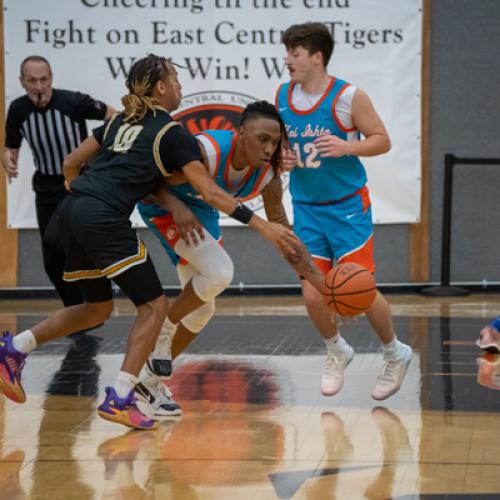 Men's Basketball vs JarvisMen's Basketball vs Jarvis