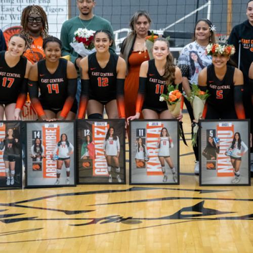 Volleyballl vs SNU Senior Night