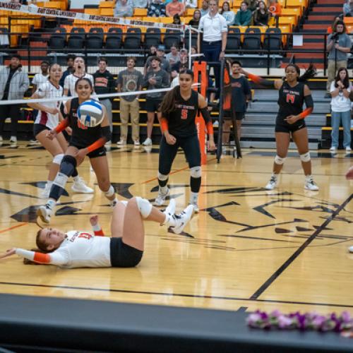 Volleyballl vs SNU Senior Night