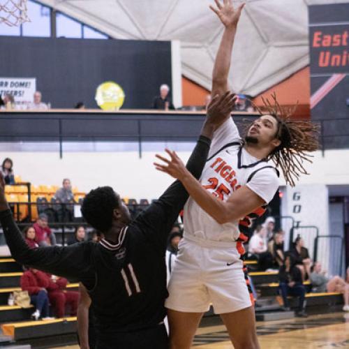 Men's Basketball VS Henderson State 