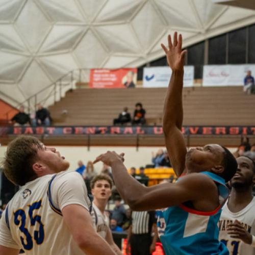 Men's Basketball vs SWOSU 2025